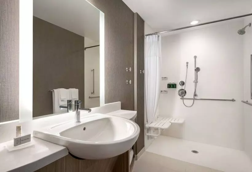 ホテル Springhill Suites By Marriott Milwaukee West/wauwatosa