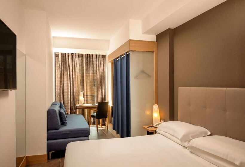 The Spring House Hotel Rome Vatican, Tapestry Collection Hilton