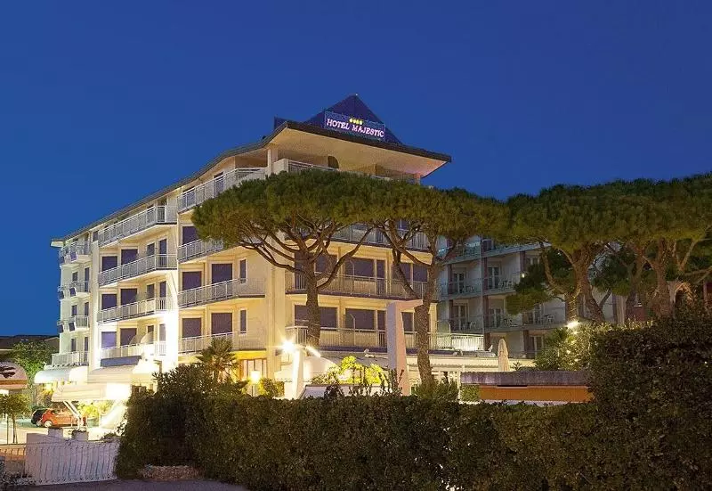 هتل Majestic