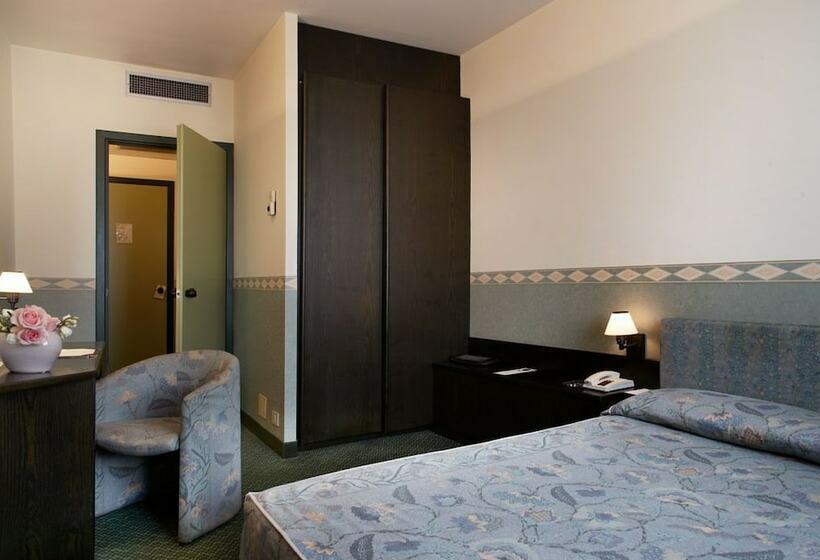 Pacific Hotel Airport