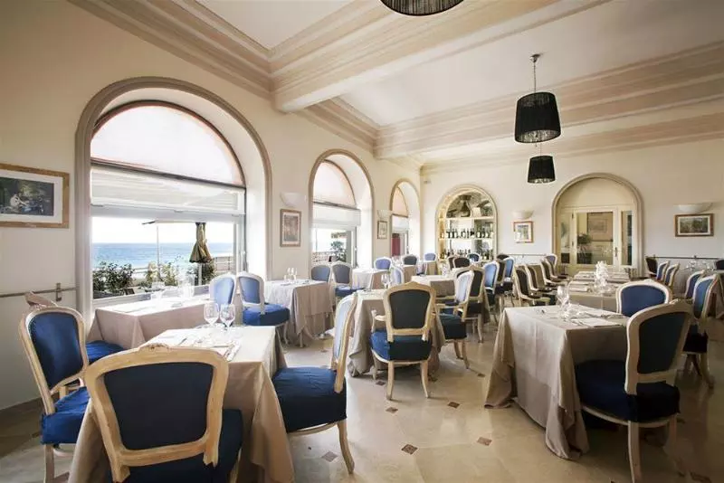 ホテル Parigi & Spa