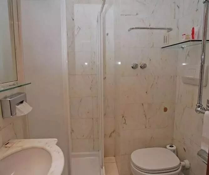 ホテル Parigi & Spa