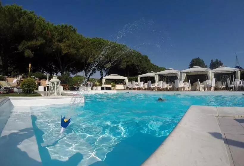 Отель Velcamare