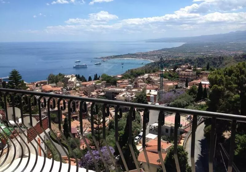 Villa Greta Hotel Rooms & Suites