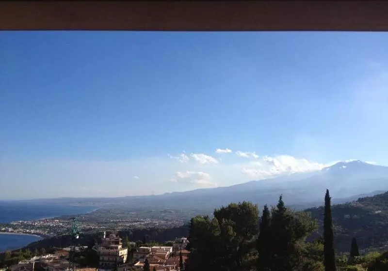 Villa Greta Hotel Rooms & Suites