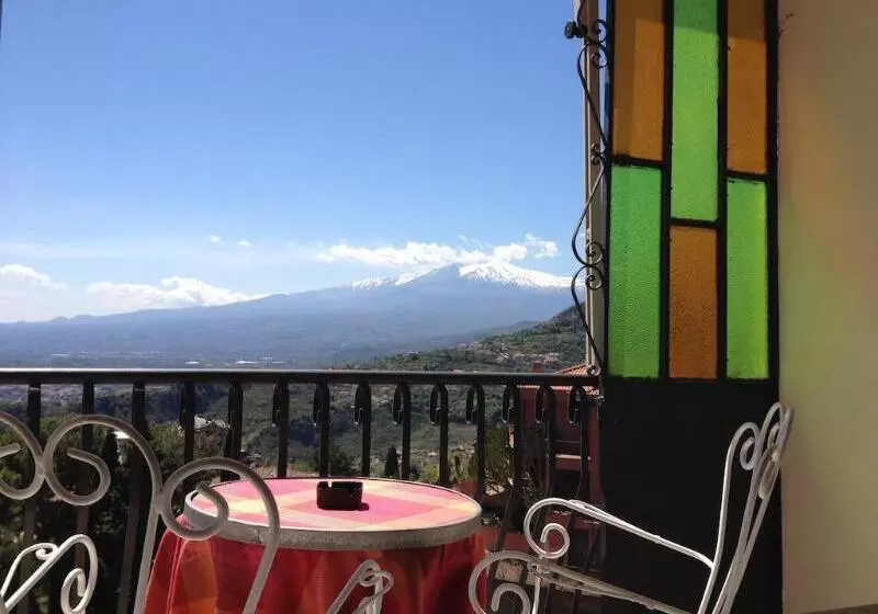 Villa Greta Hotel Rooms & Suites