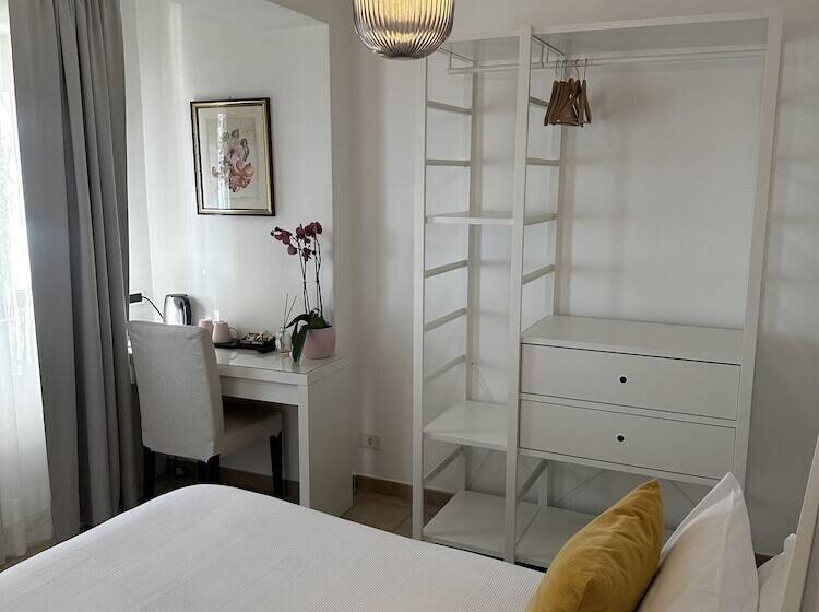 Villa Greta Hotel Rooms & Suites