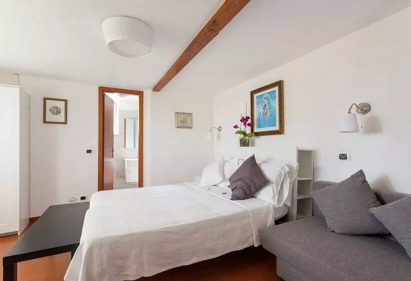 Villa Greta Hotel Rooms & Suites