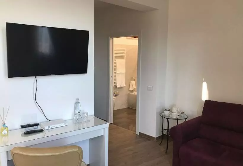 Villa Greta Hotel Rooms & Suites