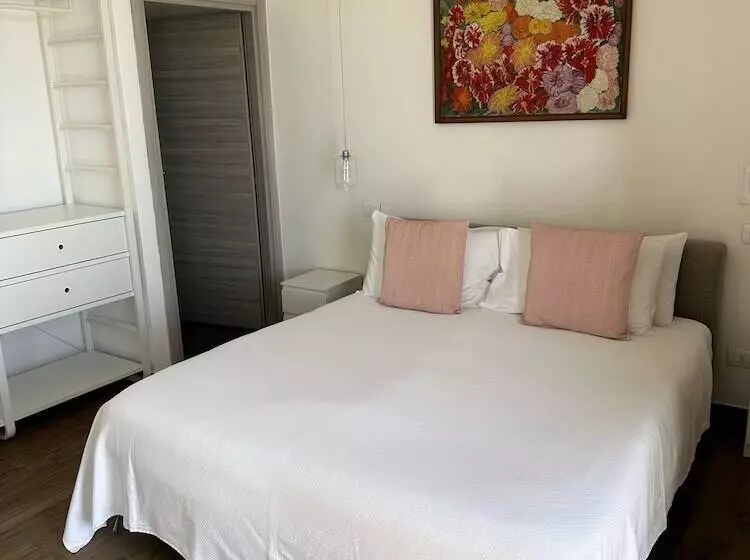 Villa Greta Hotel Rooms & Suites