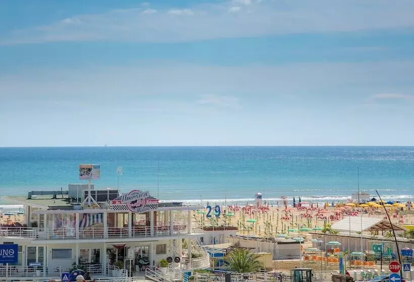 Hotelli Villa Rosa Riviera