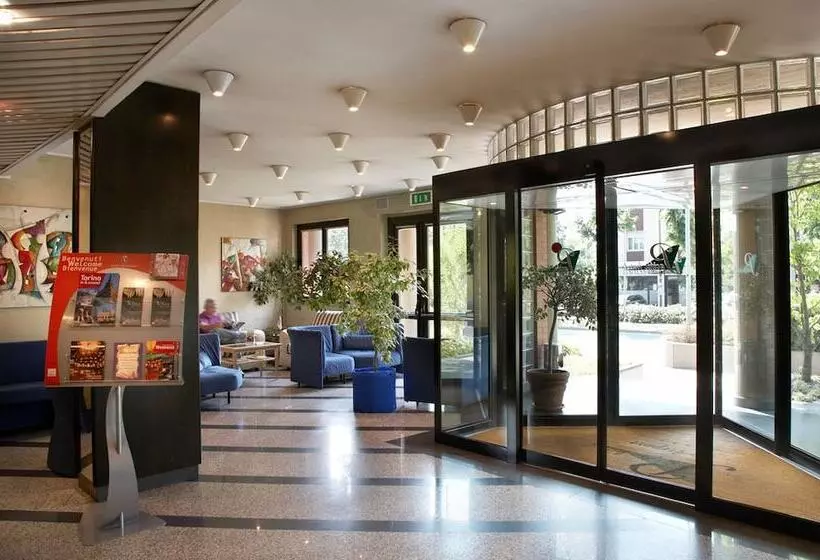 Pacific Hotel Airport