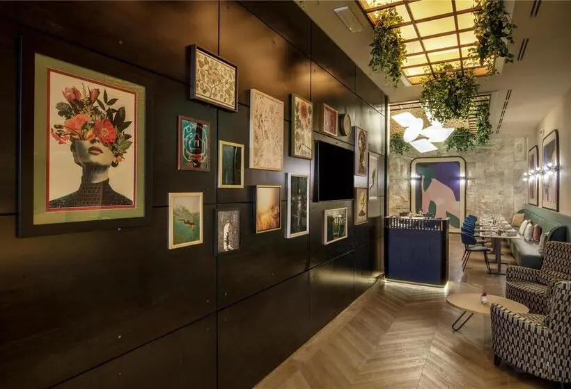 The Spring House Hotel Rome Vatican, Tapestry Collection Hilton