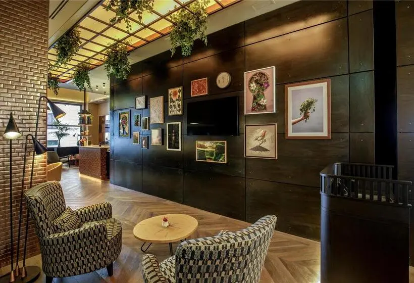 The Spring House Hotel Rome Vatican, Tapestry Collection Hilton