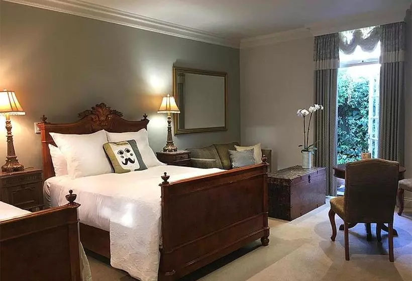 Hotel The Empyre Boutique