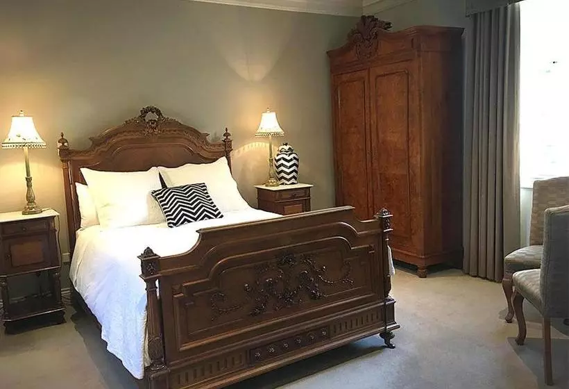 Hotel The Empyre Boutique