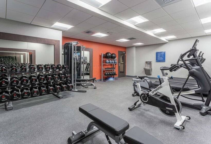 فندق Hampton Inn Oakland Downtown City Center