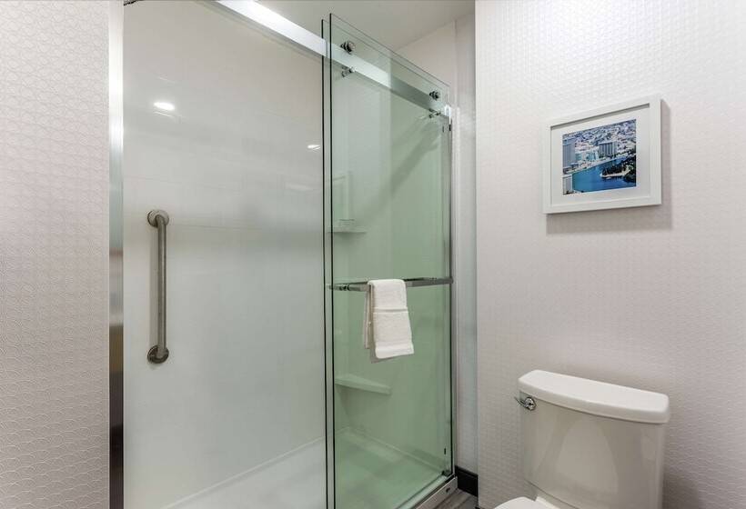 فندق Hampton Inn Oakland Downtown City Center