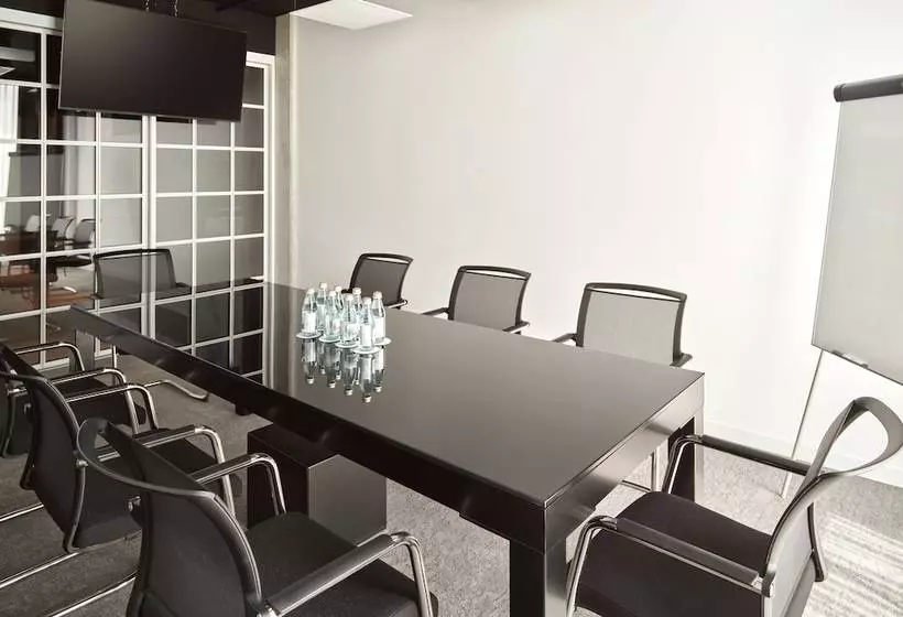 ホテル Mövenpick Zagreb