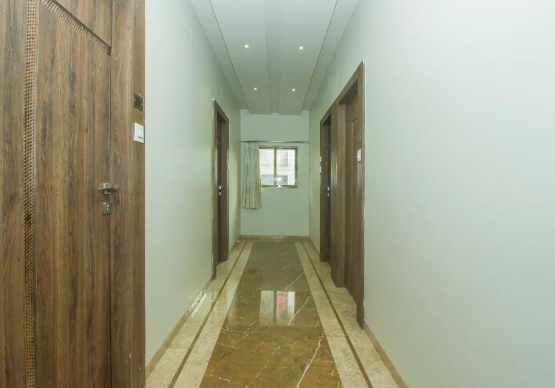 Hotel Metro Palace By Oyo Rooms