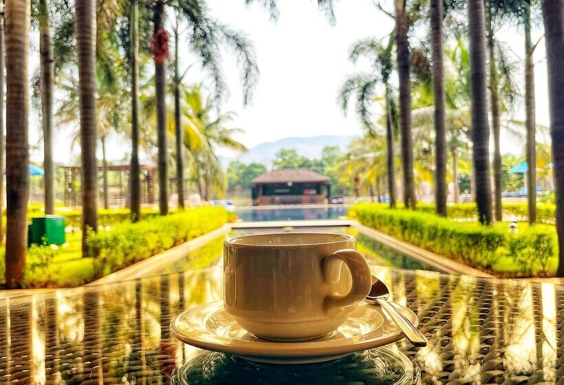 هتل Radisson Blu Plaza Resort & Convention Centre Karjat