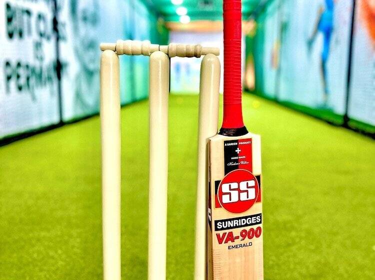 هتل Radisson Blu Plaza Resort & Convention Centre Karjat