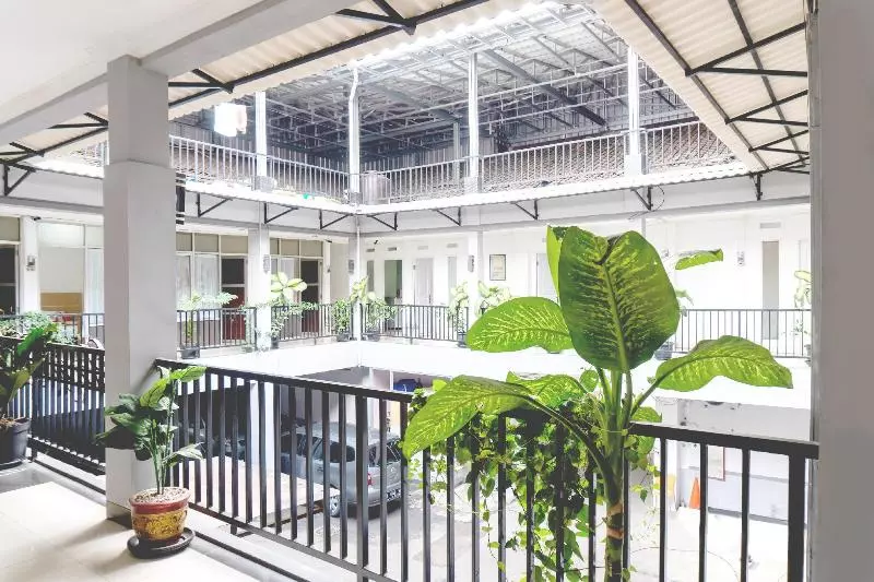 ホテル Sukaraja Residence By Oyo Rooms