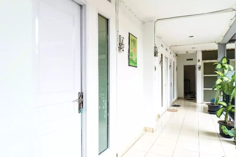 ホテル Sukaraja Residence By Oyo Rooms