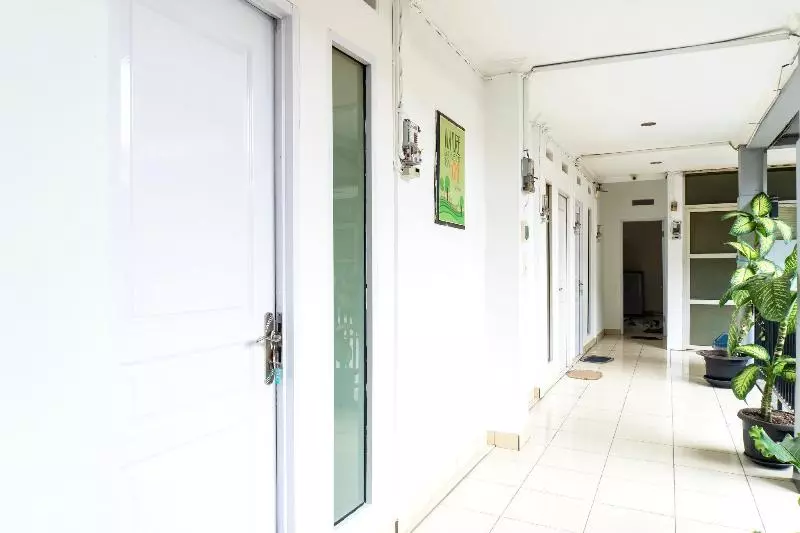 ホテル Sukaraja Residence By Oyo Rooms