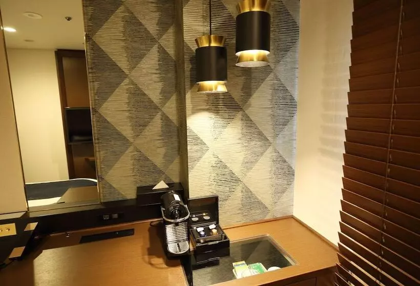 Hotel Kobe Sannomiya Tokyu Rei