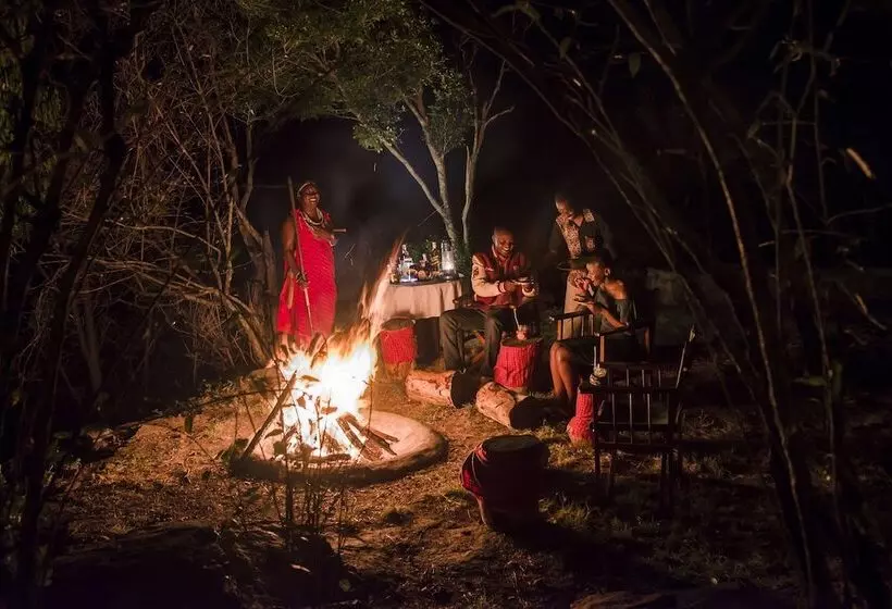 בית מלון כפרי Mara Serena Safari Lodge