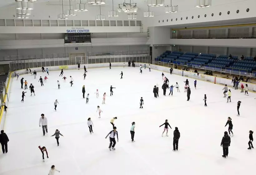 Отель Shin Yokohama Prince