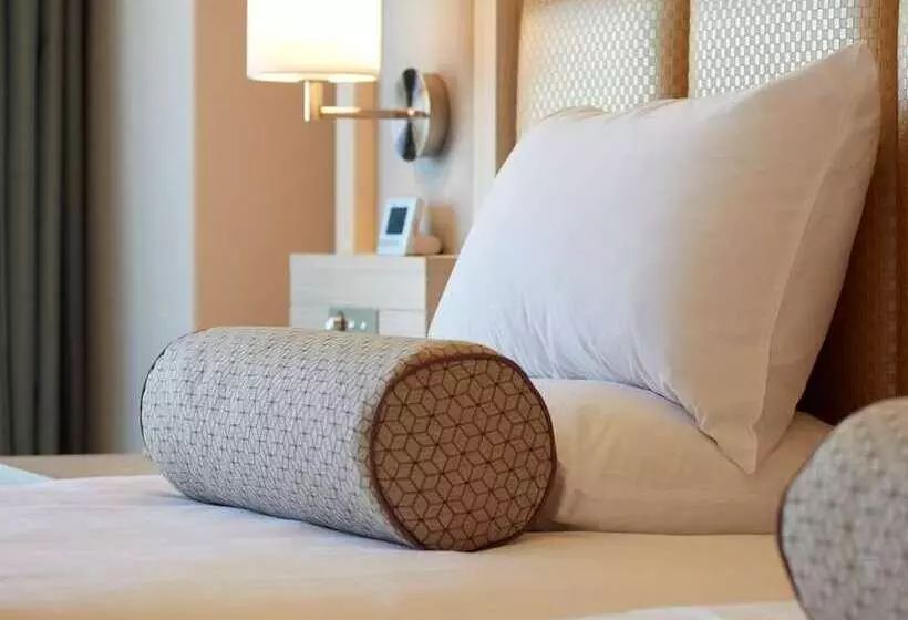 Отель Shin Yokohama Prince