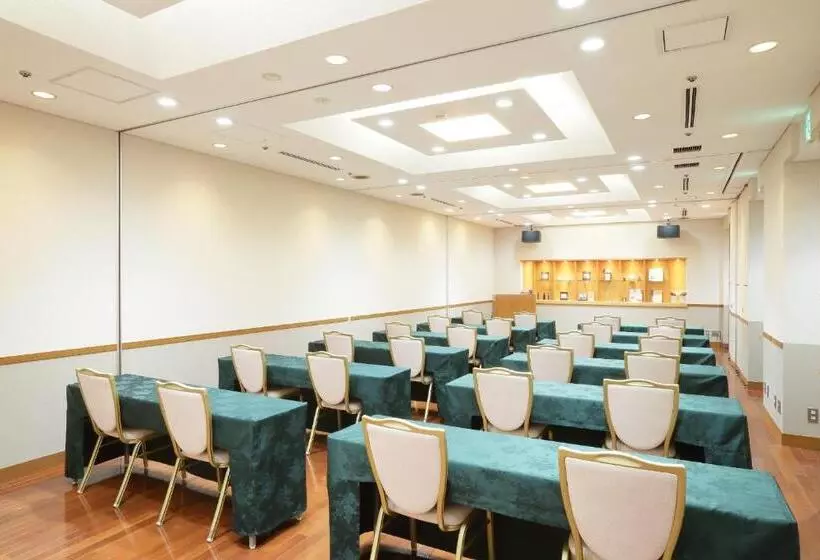 فندق Shinosaka Esaka Tokyu Rei