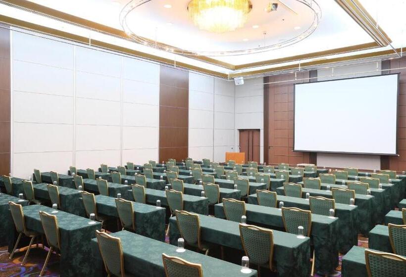 酒店 Shinosaka Esaka Tokyu Rei