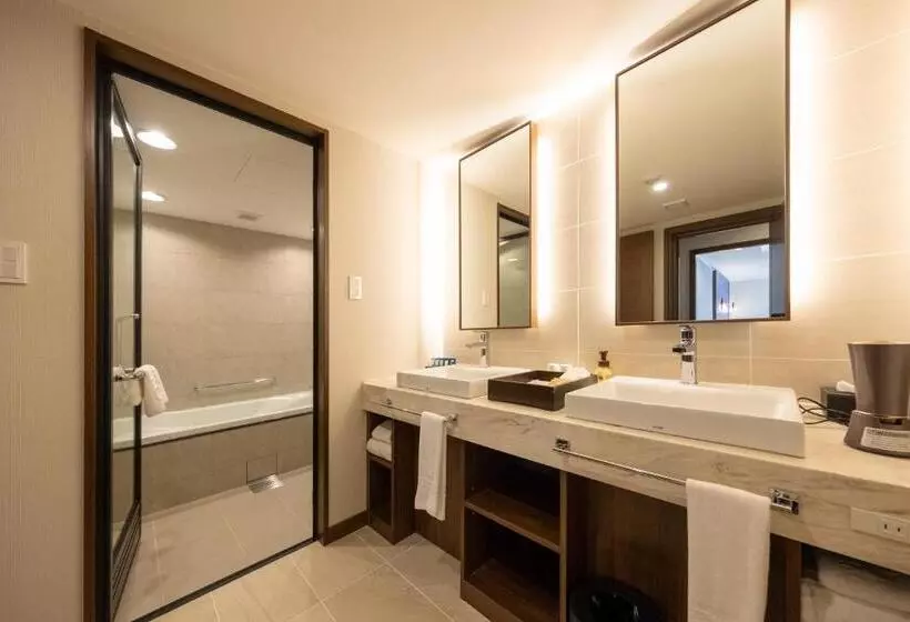 Okuma Private Beach & Resort