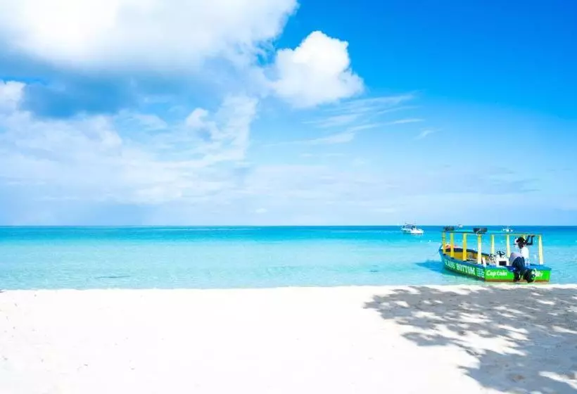 Shields Negril Villas Ltd