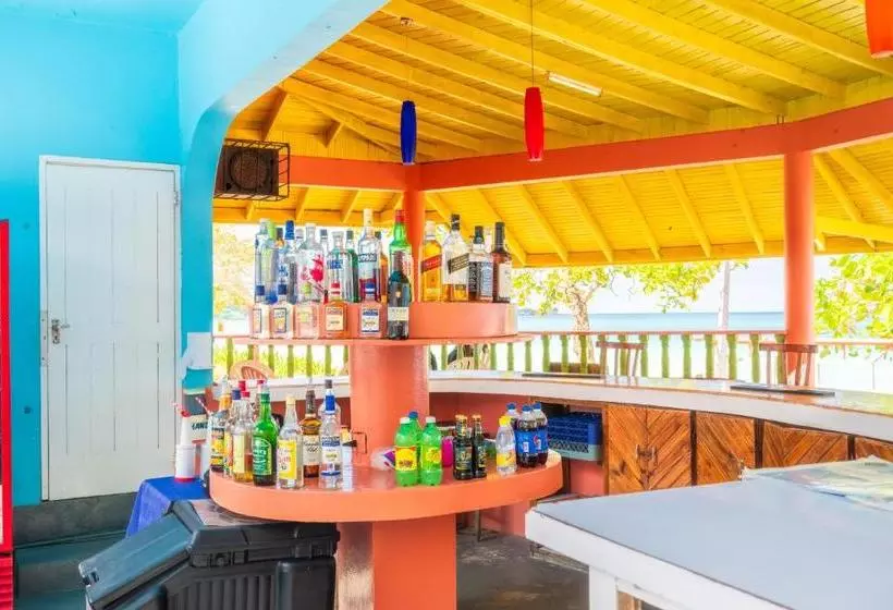 Shields Negril Villas Ltd