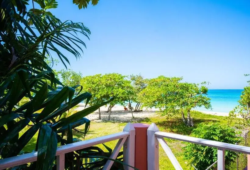 Shields Negril Villas Ltd