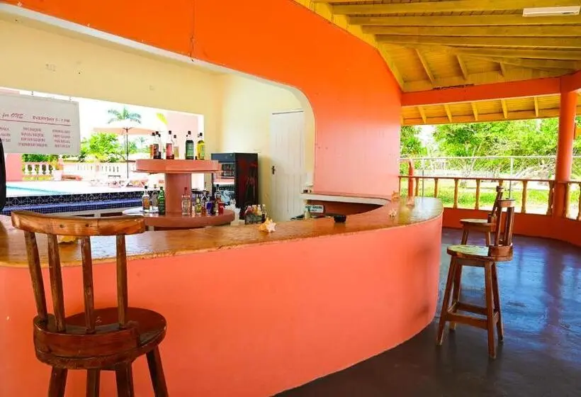 Shields Negril Villas Ltd