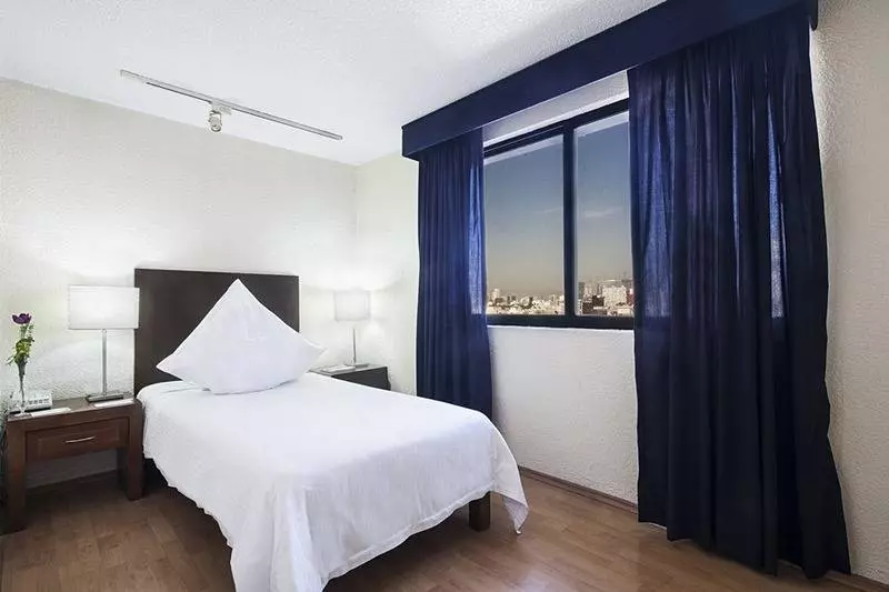 هتل Exe Suites San Marino