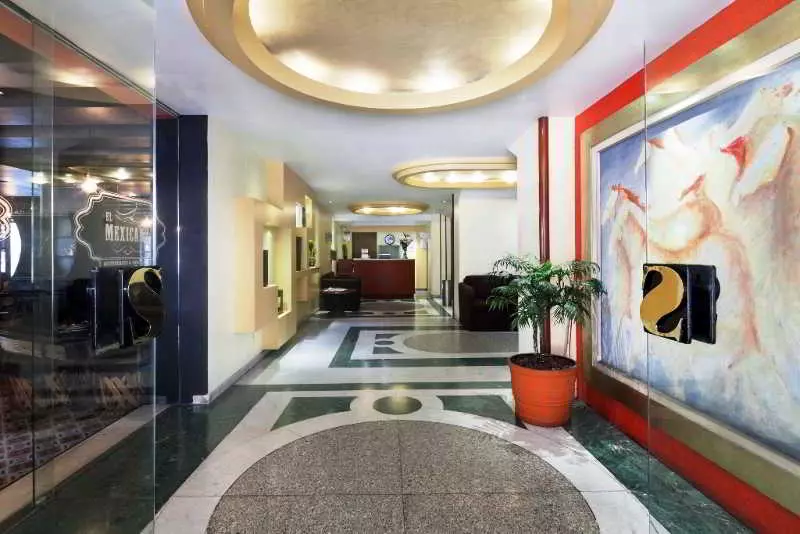 هتل Exe Suites San Marino