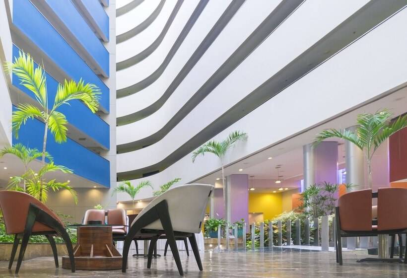 Hotel Holiday Inn Monterrey Parque Fundidora, An Ihg