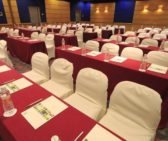 Hotel Holiday Inn Monterrey Parque Fundidora, An Ihg