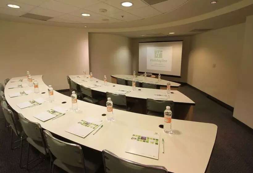 Отель Holiday Inn Monterrey Parque Fundidora, An Ihg