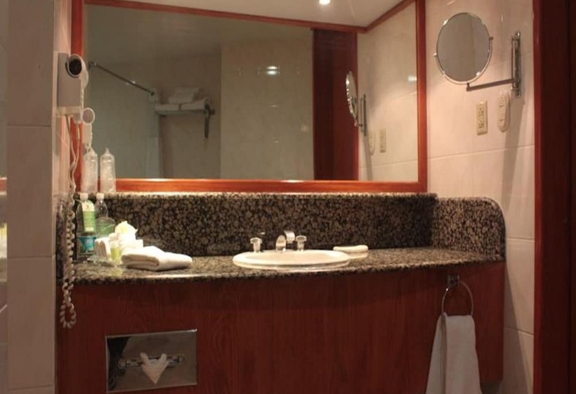 בית מלון כפרי Misión Toreo Centro De Convenciones