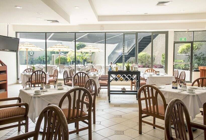 בית מלון כפרי Misión Toreo Centro De Convenciones