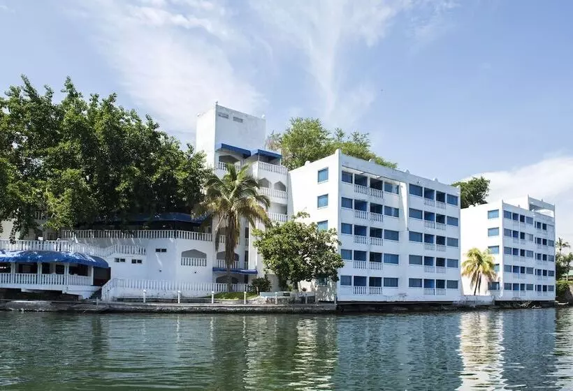 호텔 Villa Bejar Tequesquitengo