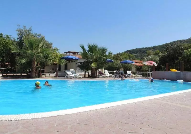 Hotelli Baia Di Zambrone