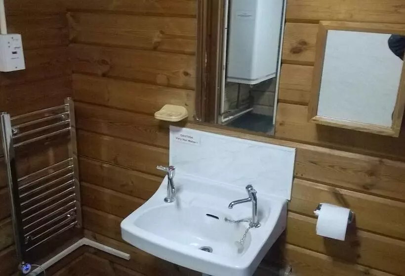 Broxbourne Riverside Chalets